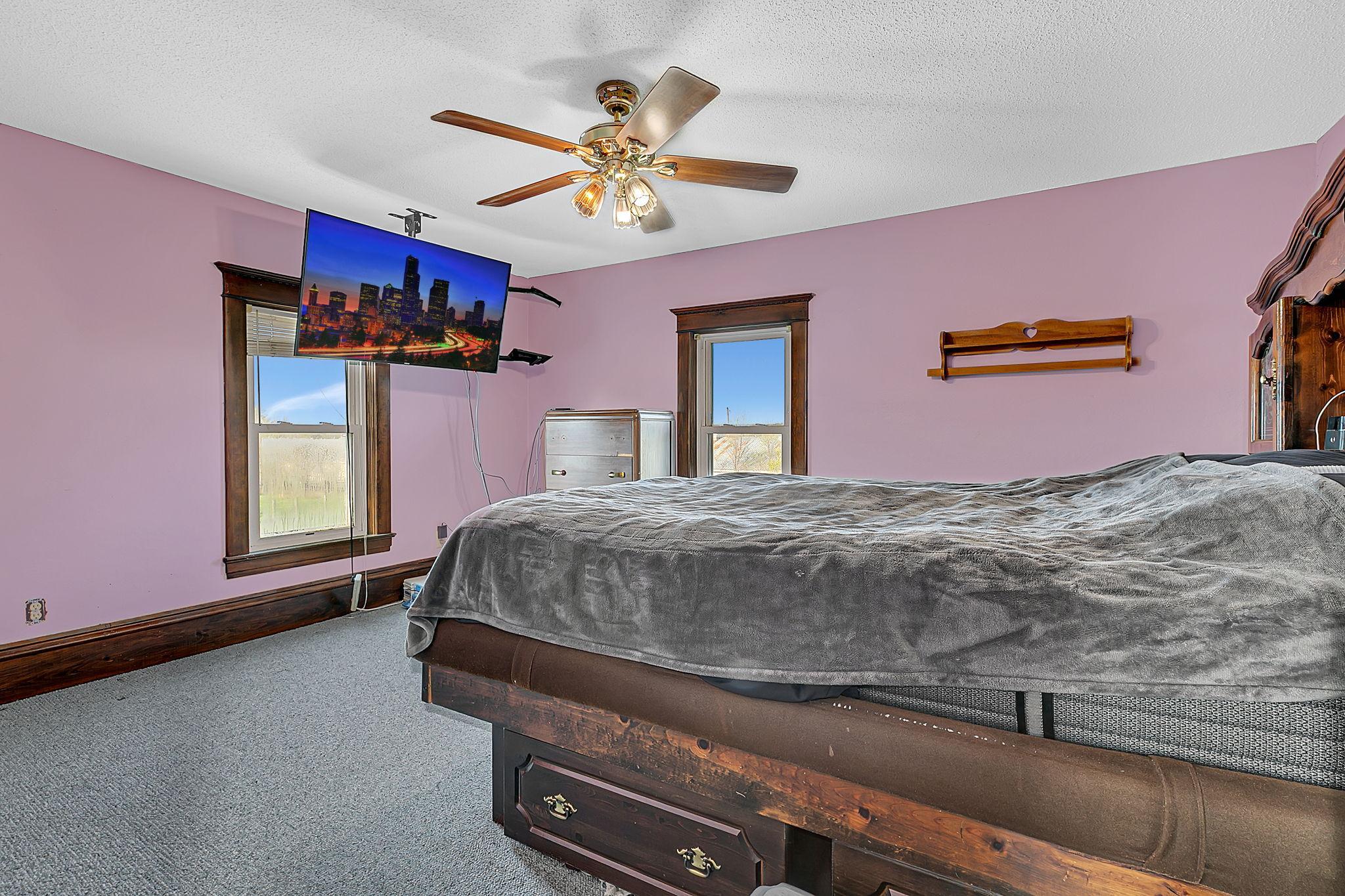 3 same floor bedrooms