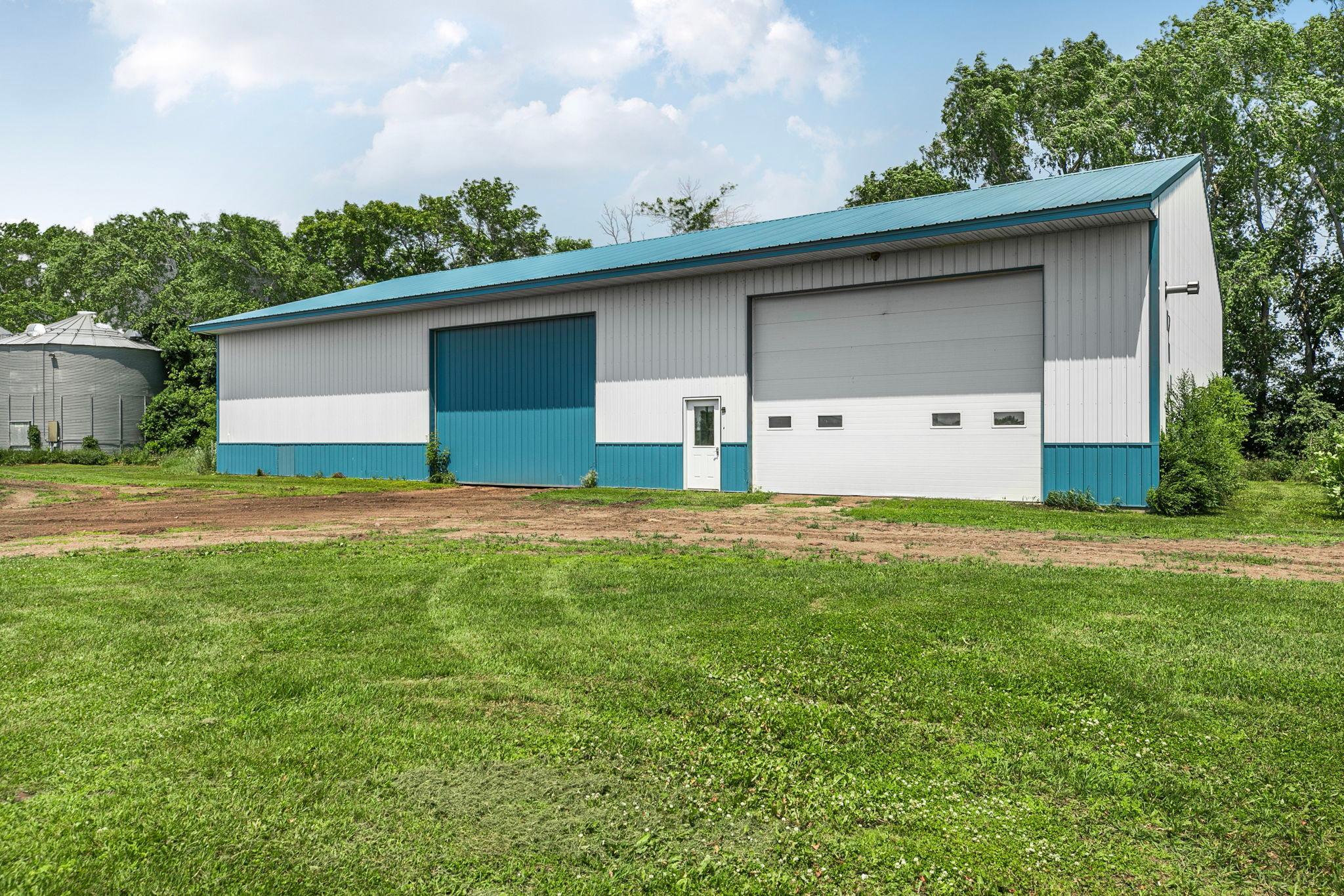 50x100 Shed w/16 ft side walls