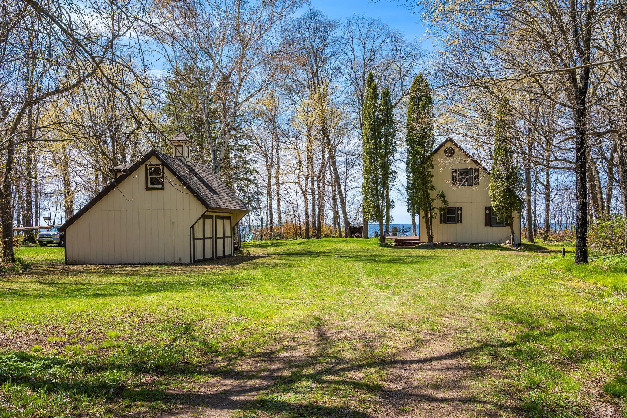 2-web-or-mls-18955-329th-pl.jpg