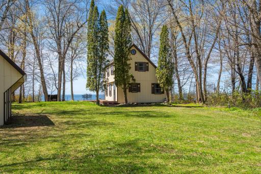 3-web-or-mls-18955-329th-pl.jpg
