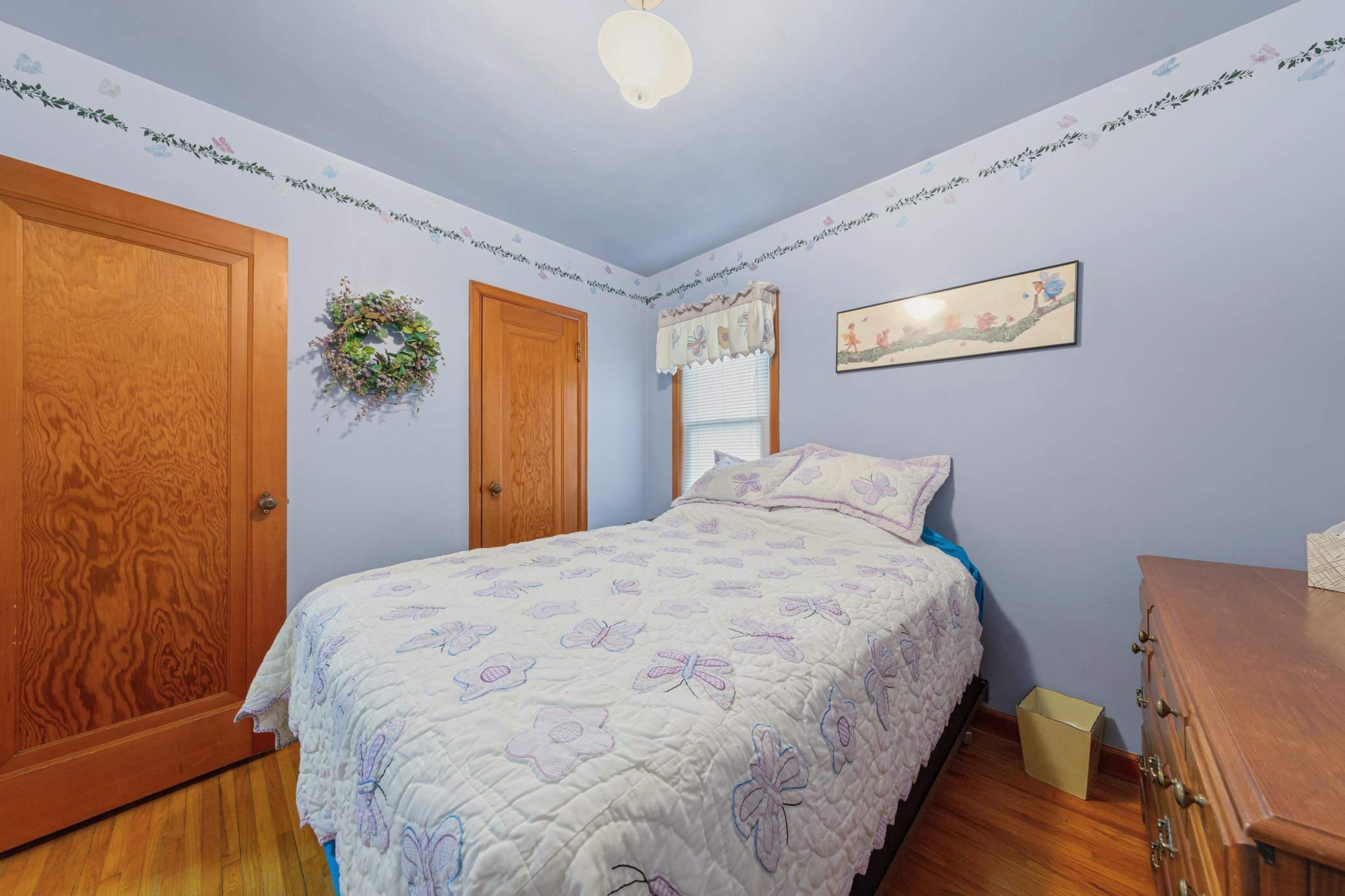 31 bedroom 2.jpg