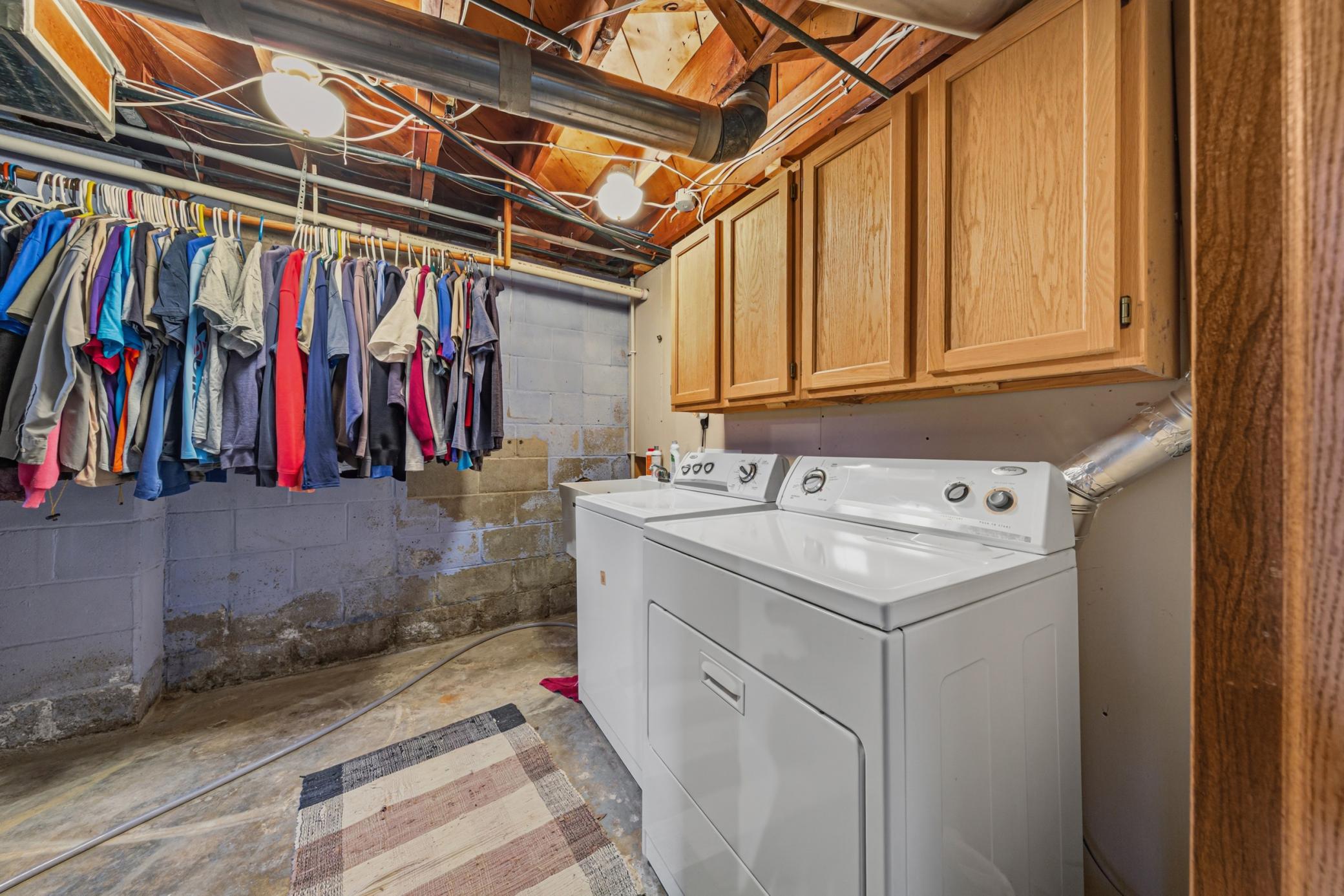 37 laundry_lower.jpg