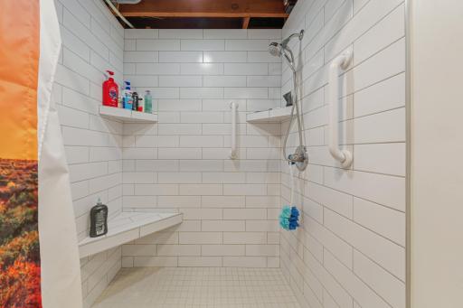 36 bathroom_lower.jpg