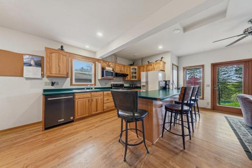 22 kitchen.jpg