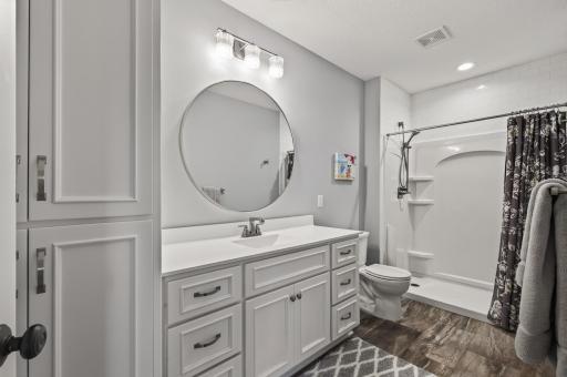 400 E Horseshoe Drive, Saint Paul, MN 55126