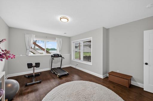 400 E Horseshoe Drive, Saint Paul, MN 55126