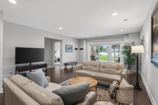 400 E Horseshoe Drive, Saint Paul, MN 55126