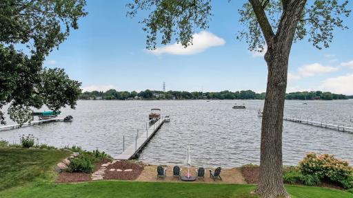 400 E Horseshoe Drive, Saint Paul, MN 55126