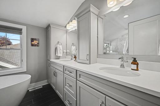 1764 Juliet Avenue, Saint Paul, MN 55105