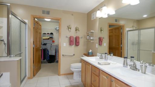 8292 Labont Way, 200, Eden Prairie, MN 55344