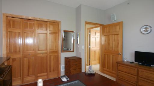 8292 Labont Way, 200, Eden Prairie, MN 55344