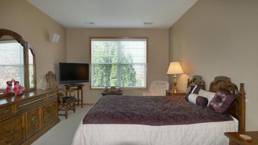 8292 Labont Way, 200, Eden Prairie, MN 55344