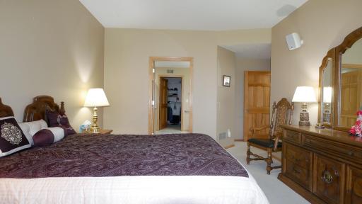 8292 Labont Way, 200, Eden Prairie, MN 55344