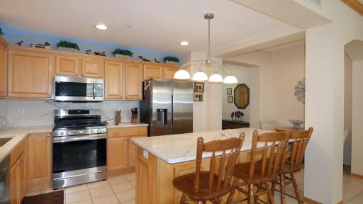8292 Labont Way, 200, Eden Prairie, MN 55344