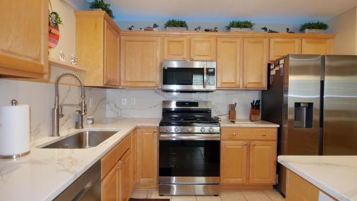 8292 Labont Way, 200, Eden Prairie, MN 55344