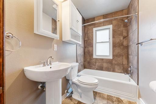 111 Joy Avenue SW, Madelia, MN 56062