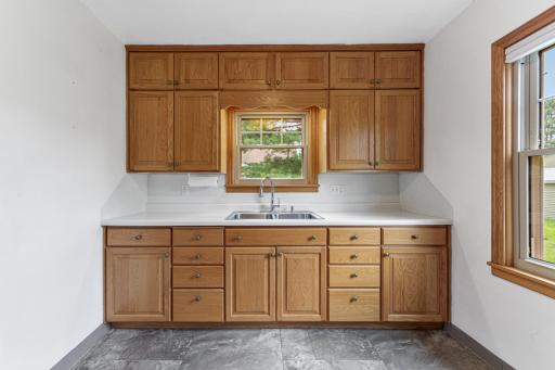 111 Joy Avenue SW, Madelia, MN 56062