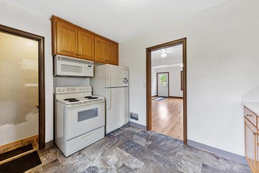 111 Joy Avenue SW, Madelia, MN 56062