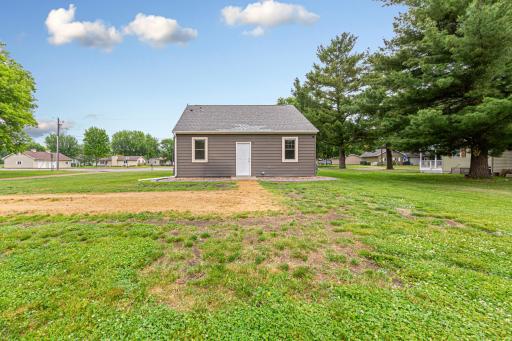 111 Joy Avenue SW, Madelia, MN 56062