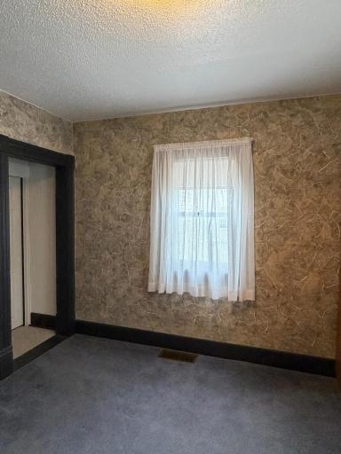 312 W Luverne Street, Magnolia, MN 56158