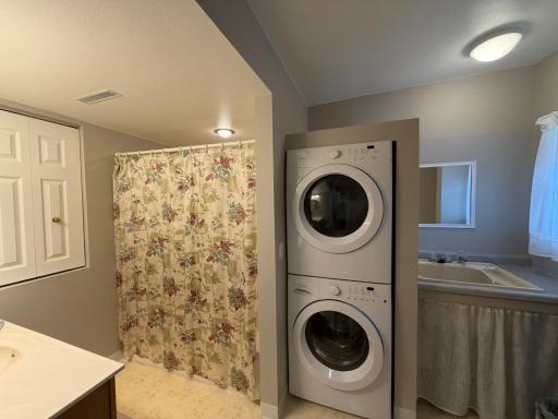 312 W Luverne Street, Magnolia, MN 56158