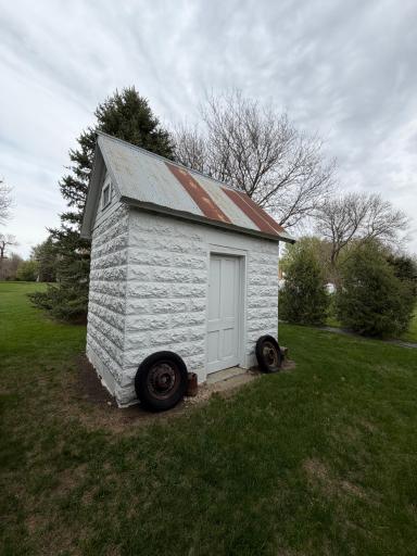 312 W Luverne Street, Magnolia, MN 56158