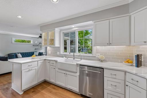 6206 Cascade Pass, Chanhassen, MN 55317