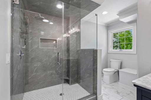 6206 Cascade Pass, Chanhassen, MN 55317