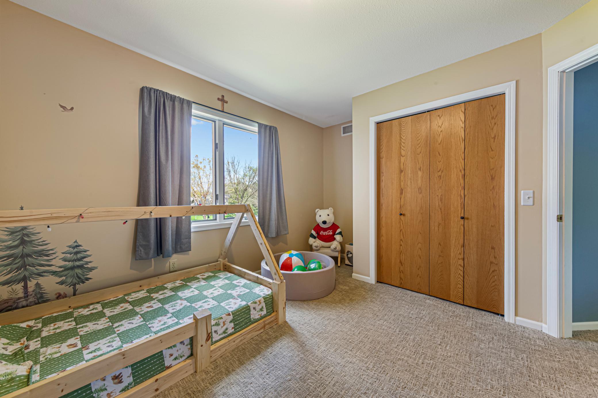 41 bedroom 4.jpg