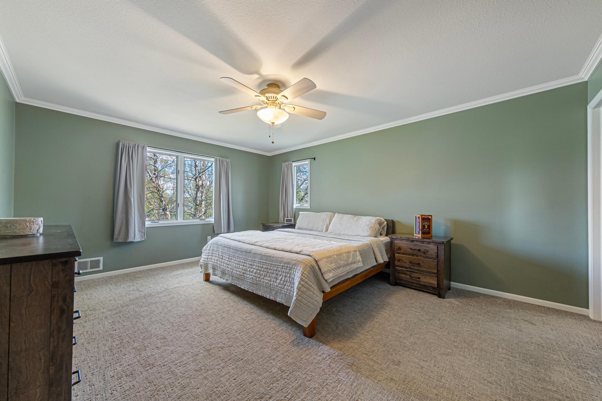 30 main bedroom.jpg
