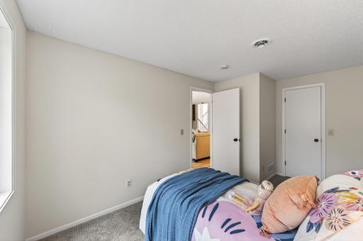 3618 Gershwin Lane N, Oakdale, MN 55128