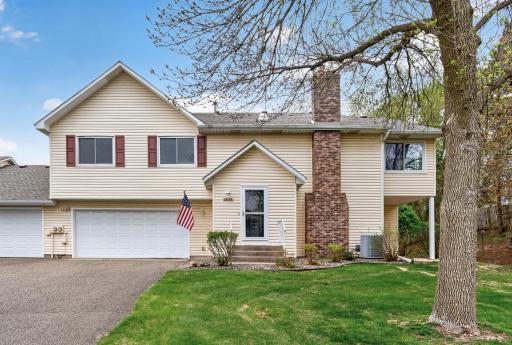 3618 Gershwin Lane N, Oakdale, MN 55128