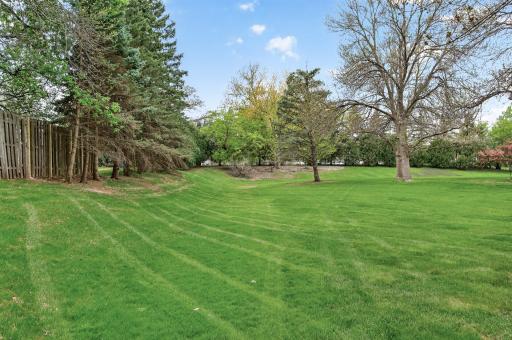 3618 Gershwin Lane N, Oakdale, MN 55128