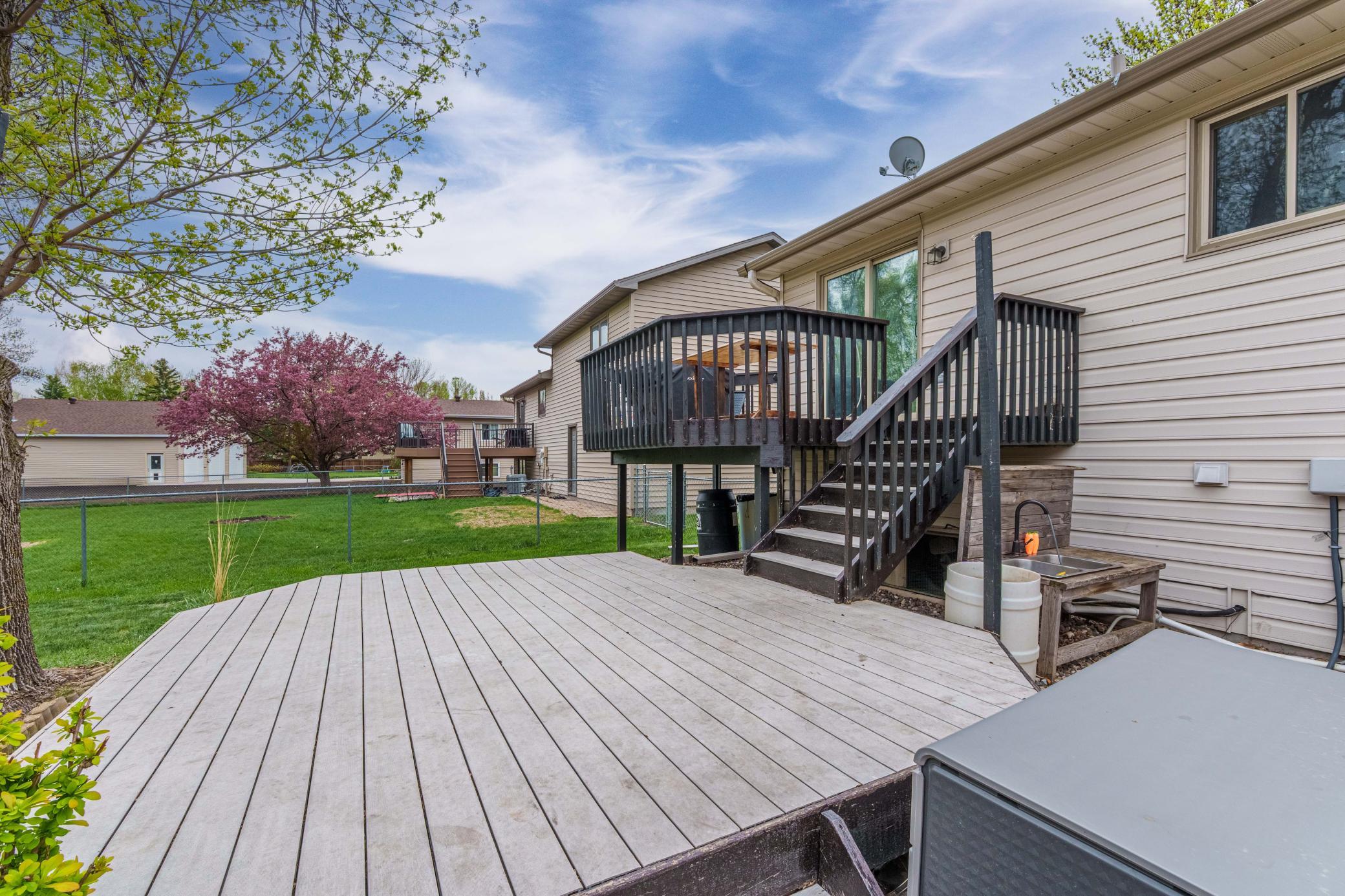 Teared deck composite landinging