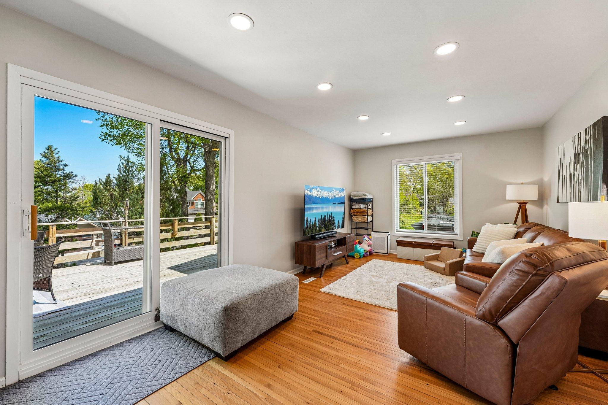 5023 Edgewater Drive