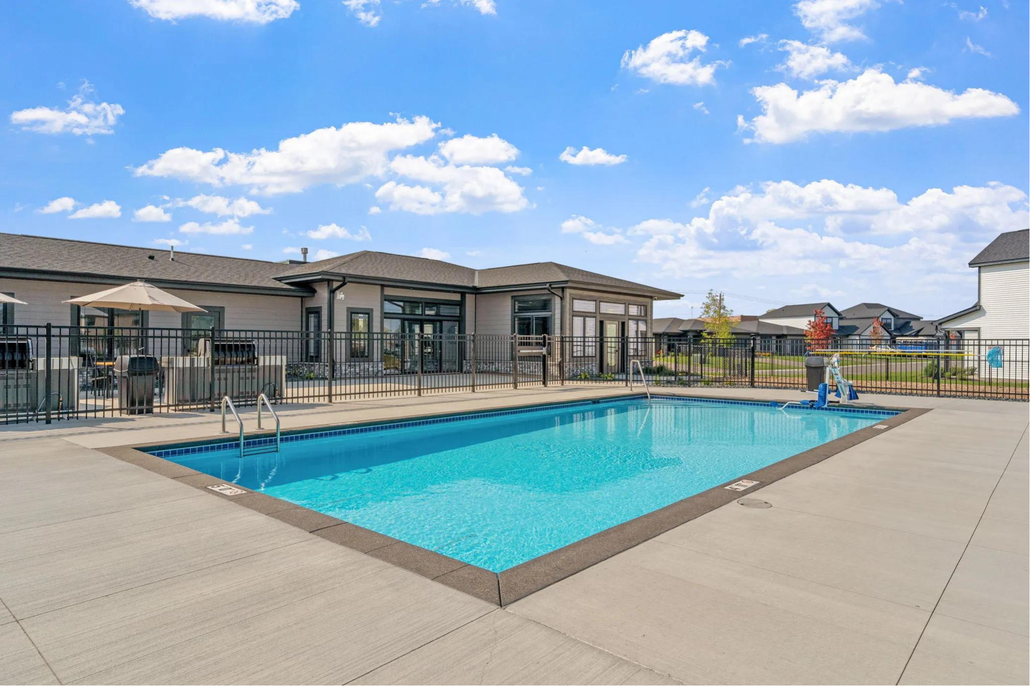 Albertville - Pool.png