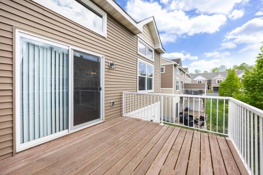 468 Stonewood Lane, Burnsville, MN 55306