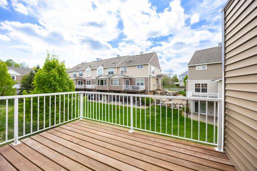468 Stonewood Lane, Burnsville, MN 55306