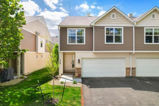 468 Stonewood Lane, Burnsville, MN 55306