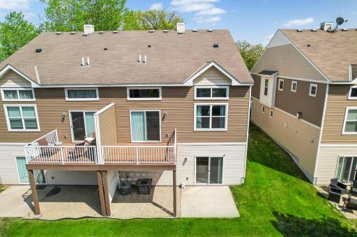 468 Stonewood Lane, Burnsville, MN 55306