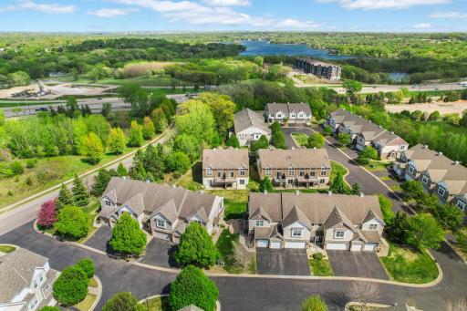 468 Stonewood Lane, Burnsville, MN 55306