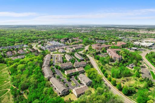 468 Stonewood Lane, Burnsville, MN 55306