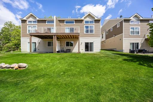 468 Stonewood Lane, Burnsville, MN 55306