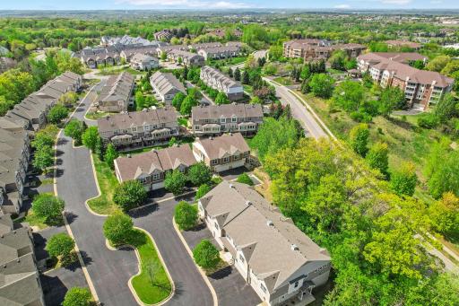 468 Stonewood Lane, Burnsville, MN 55306