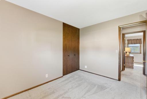 970 Redwood Drive, Apple Valley, MN 55124