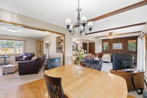 970 Redwood Drive, Apple Valley, MN 55124