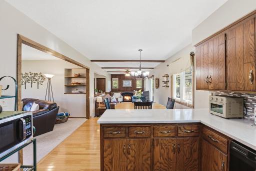 970 Redwood Drive, Apple Valley, MN 55124