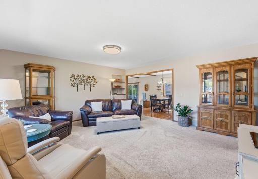 970 Redwood Drive, Apple Valley, MN 55124