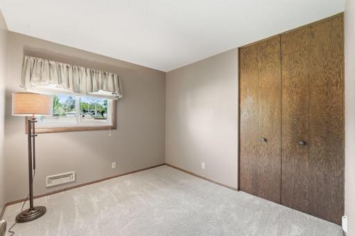 970 Redwood Drive, Apple Valley, MN 55124