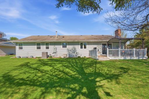 970 Redwood Drive, Apple Valley, MN 55124